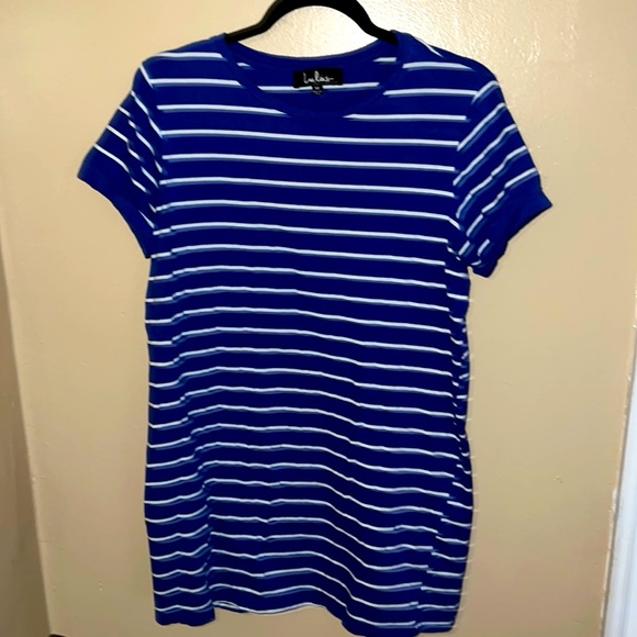 Only worn a few times a couple summers back. Dress is too short for my figure. - Picture 3 of 3